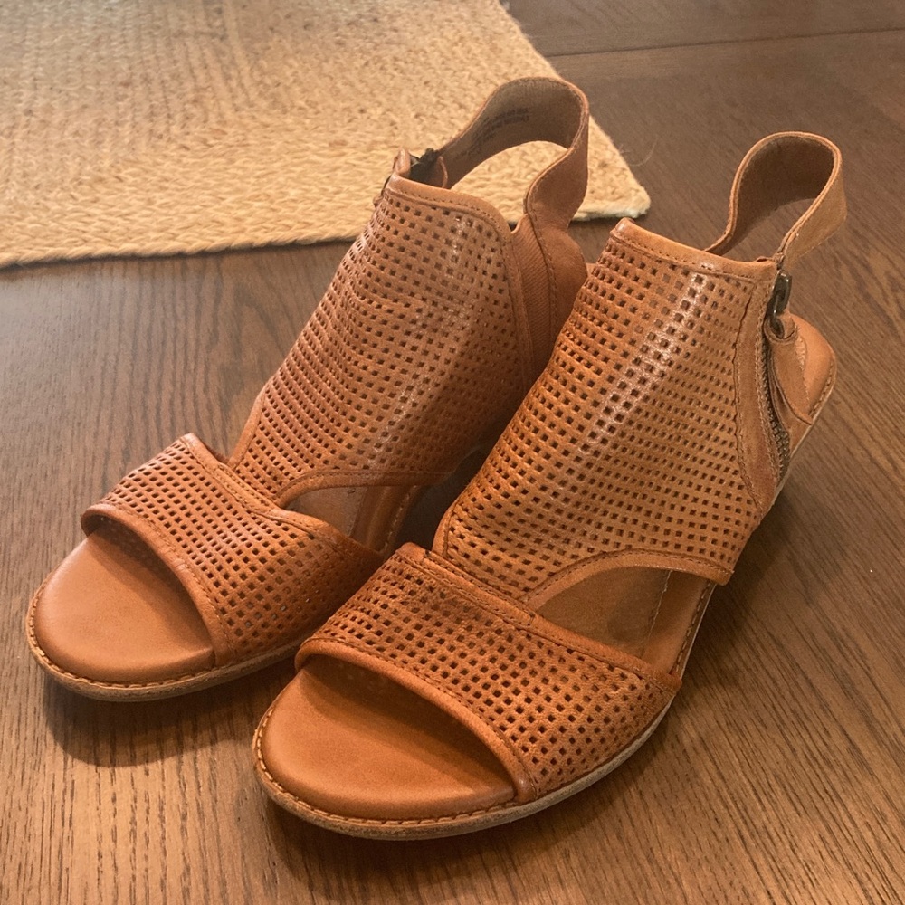 Women's Sofft Sandals